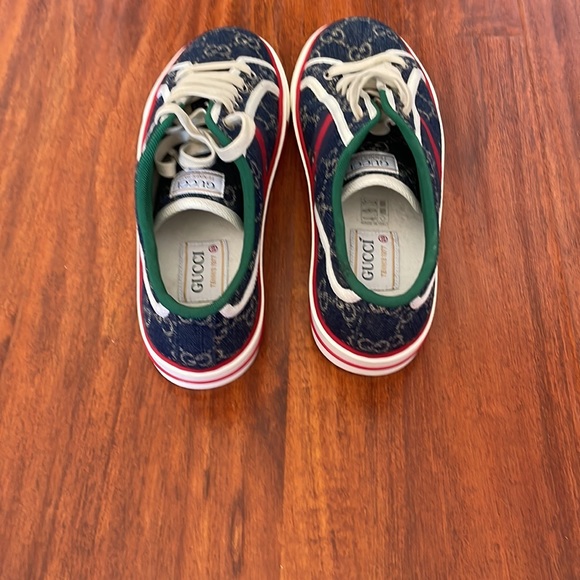Gucci denim tennis sneaker. Size 39 - Picture 4 of 6